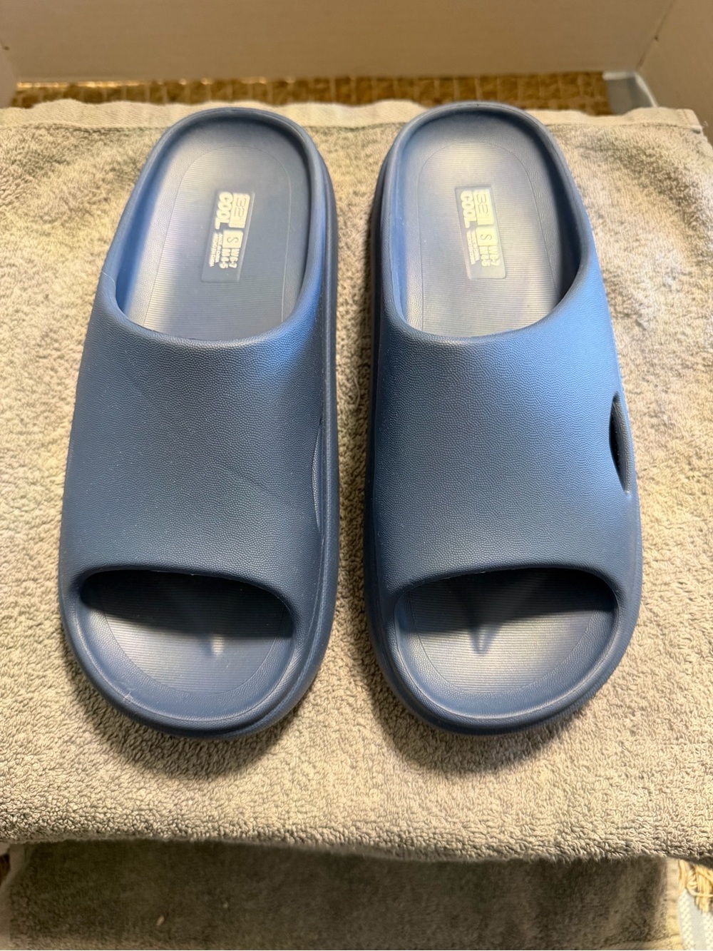 EVA Foam 32 Degrees Cool Cushion Slides Size Women 6-7 Men 4-5 NWT